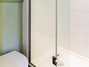 Desk, soundproofing, iron/ironing board, free cribs/infant beds