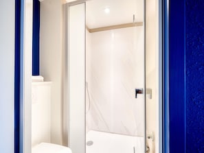 Desk, soundproofing, free WiFi, bed sheets - ibis budget Versailles Trappes (Trappes)