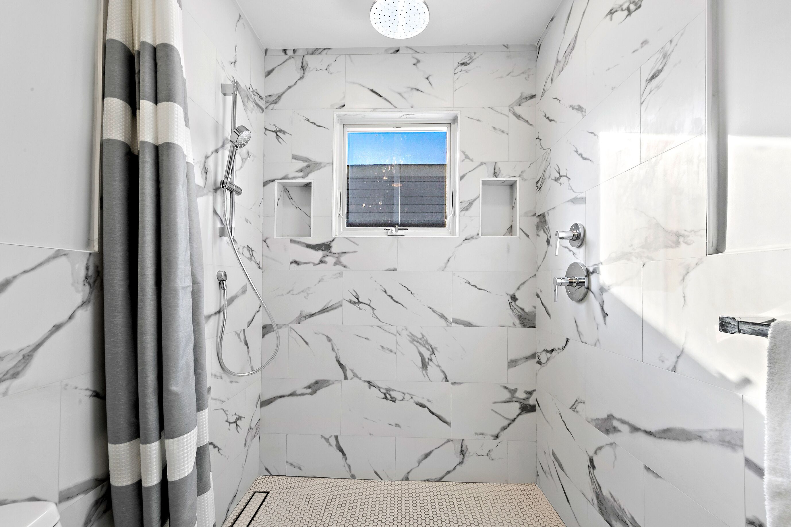 Luxury Penthouse, Balcony, Ocean View | Bathroom | Free toiletries, hair dryer, towels