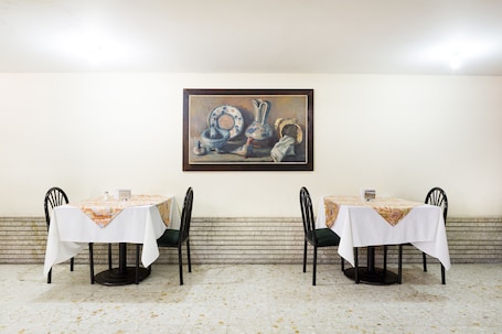 ์์นจ ์์ฌ, ์ ์ฌ ์์ฌ, ์ ๋
์์ฌ ์ ๊ณต, ์ธ๊ณ ์๋ฆฌ