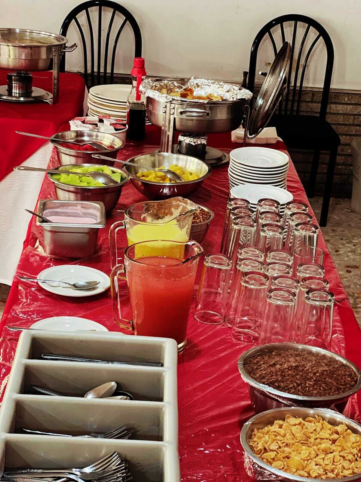 Se sirven desayunos, almuerzos y cenas