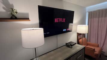 Premier Room, 2 Queen Beds, Ground Floor | Free WiFi, bed sheets