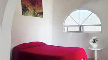 Habitación estándar | Caja de seguridad en la habitación, escritorio y wifi gratis