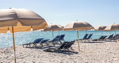 Oceanside Hotel and Suites