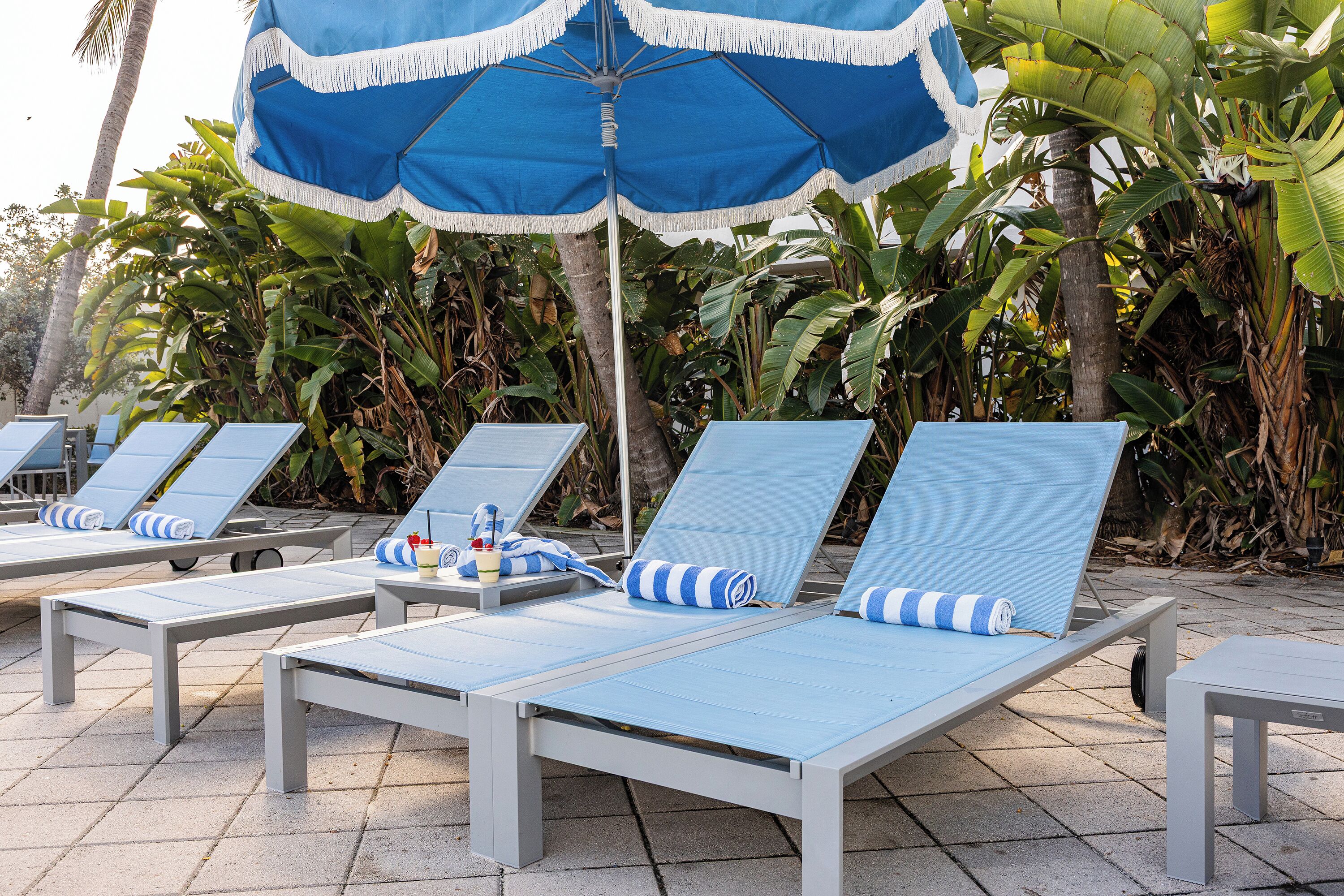 Outdoor pool, pool loungers