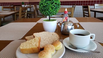 Petit déjeuner buffet compris tous les jours