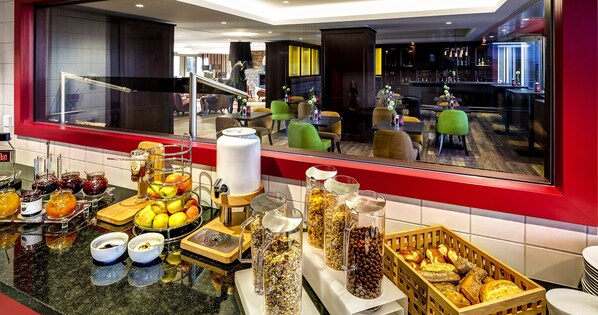 Tägliches Frühstücksbuffet gegen Gebühr