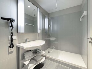 Apartment, 1 Queen-Bett und Schlafsofa | Allergikerbettwaren, Zimmersafe, Schreibtisch