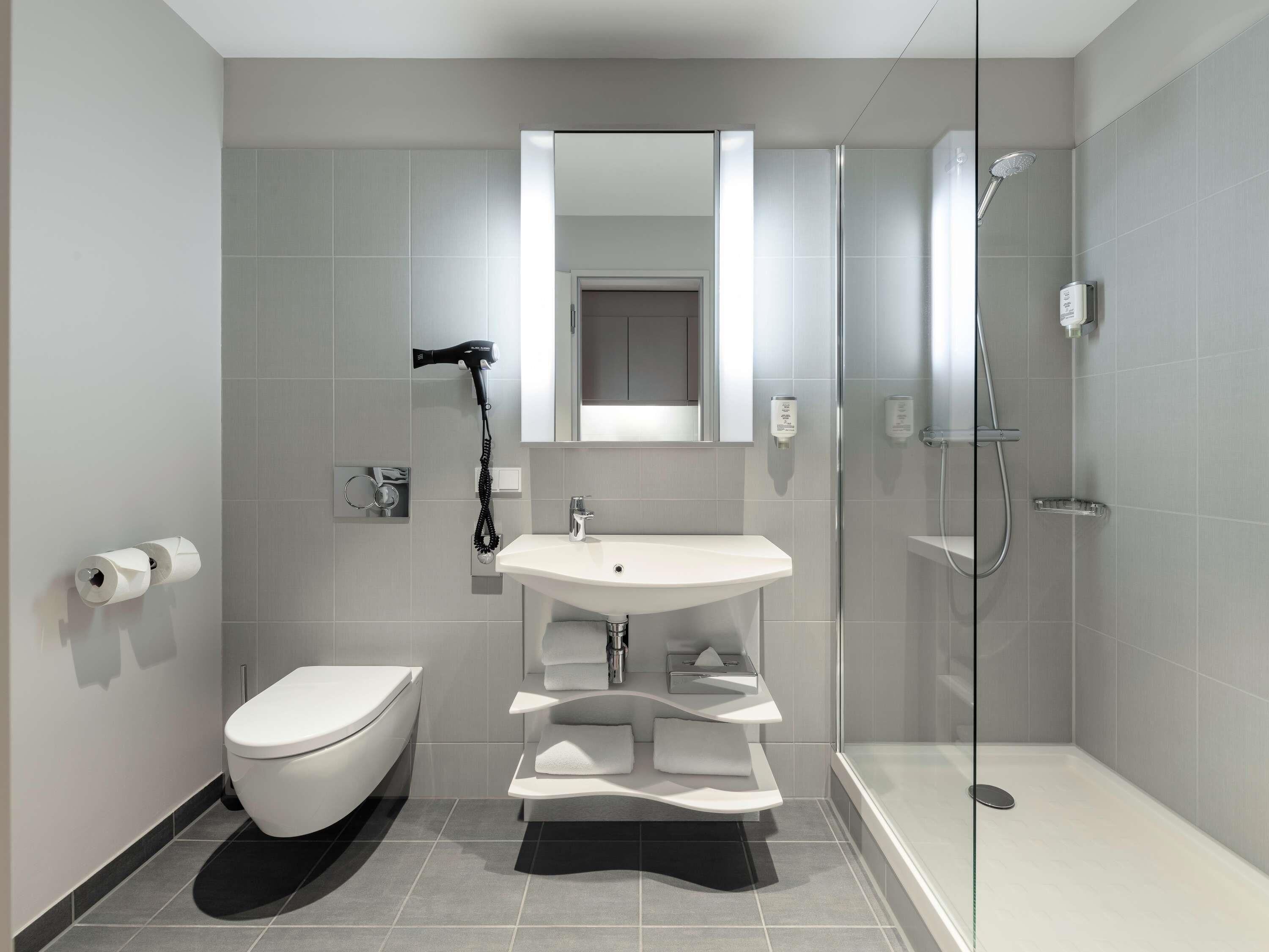 hypo-allergenic bedding, in-room safe, desk, laptop workspace