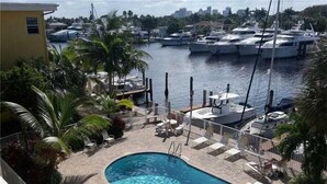 Pool - Middle River (Fort Lauderdale)