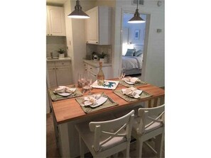 In-room dining - Middle River (Fort Lauderdale)