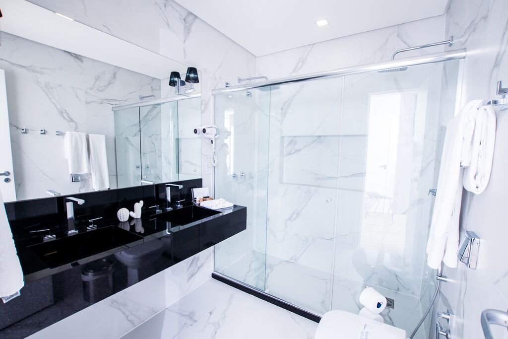 superior double room | bathroom | shower, free toiletries, towels