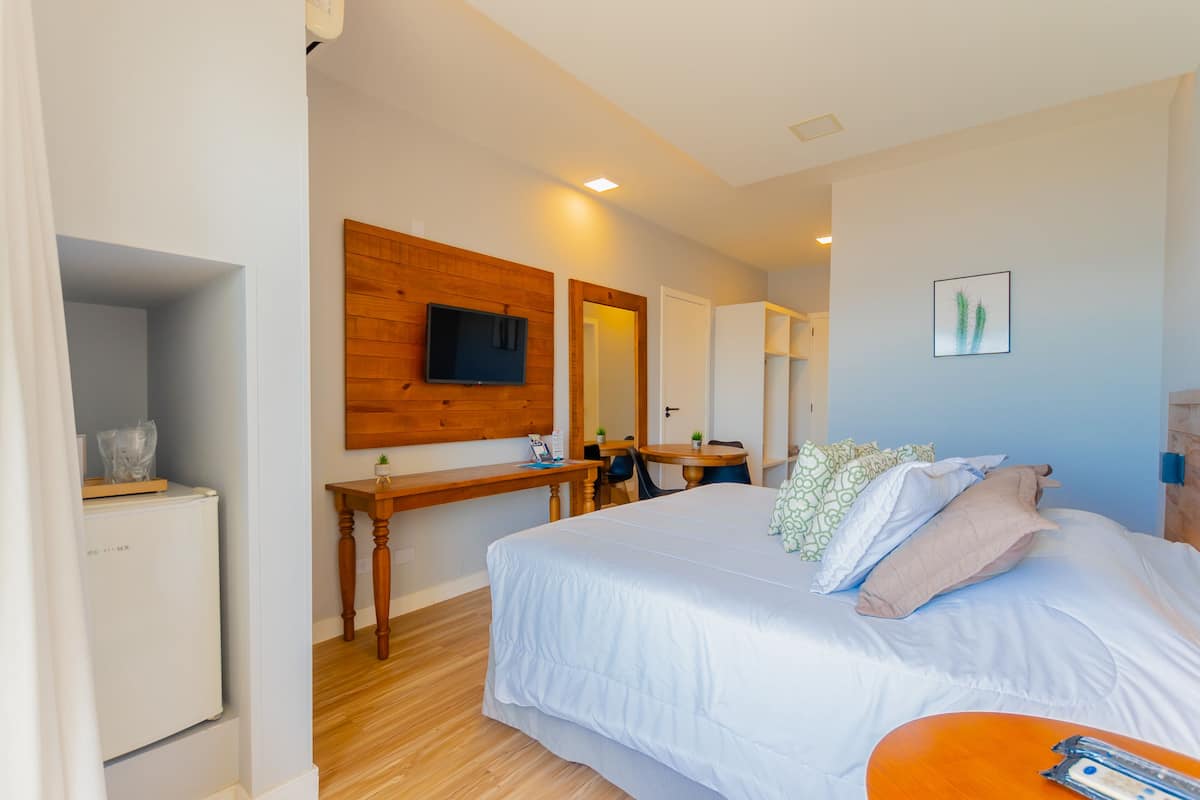 Superior Twin kamer | Een minibar, verduisterende gordijnen, een strijkplank/strijkijzer