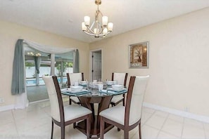 In-room dining - Stadium Park (Coral Springs)