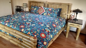 King Grenache Suite, Mountain View, Deck | Roupas de cama premium