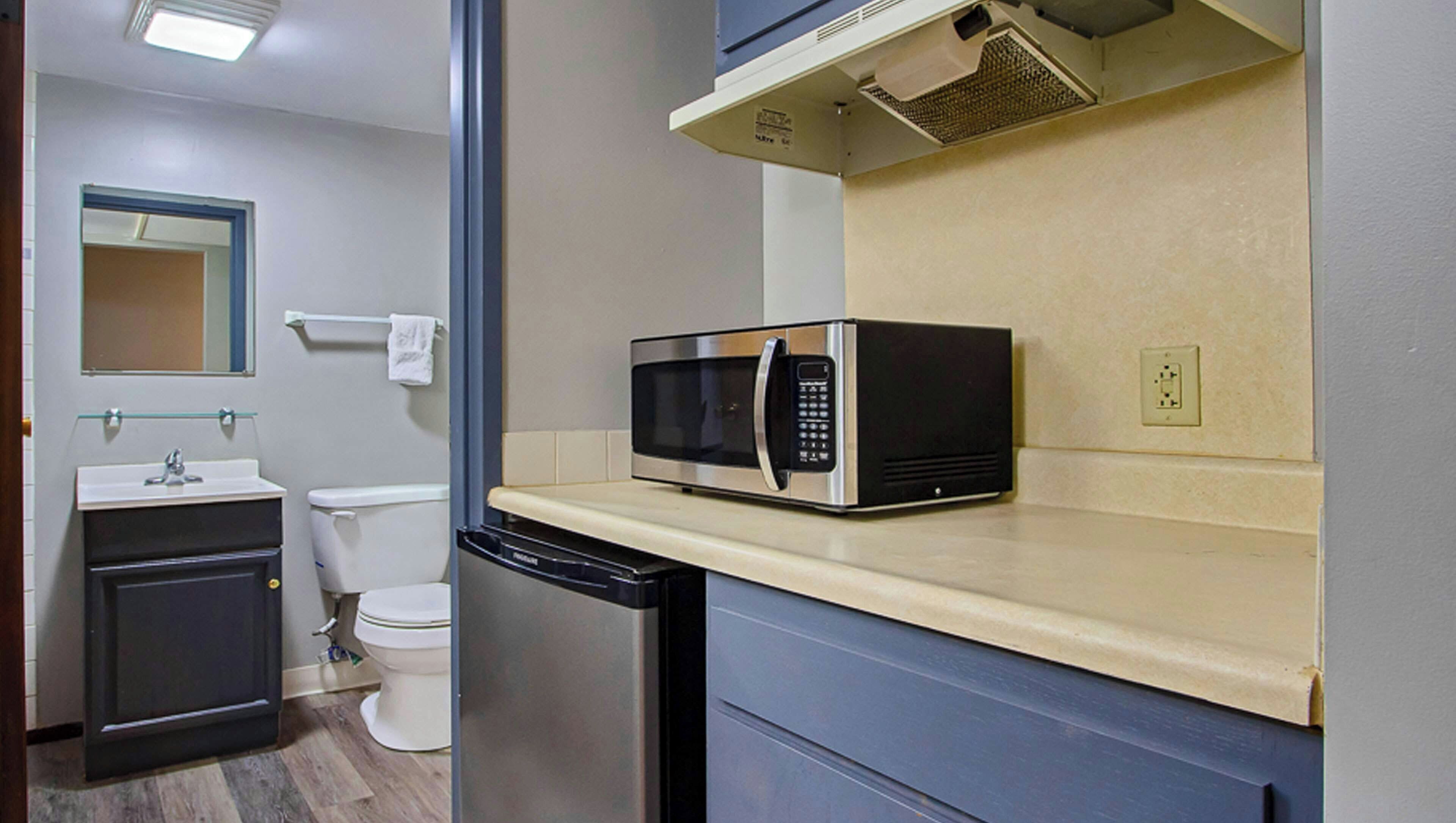 In-room safe, desk, iron/ironing board, free WiFi