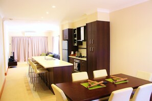 Superior Two-Bedroom Apartment | Living area | Flat-screen TV - Stuart Range Outback Resort (Coober Pedy)