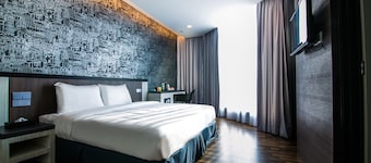 Indra Hotel - Boutique Suites