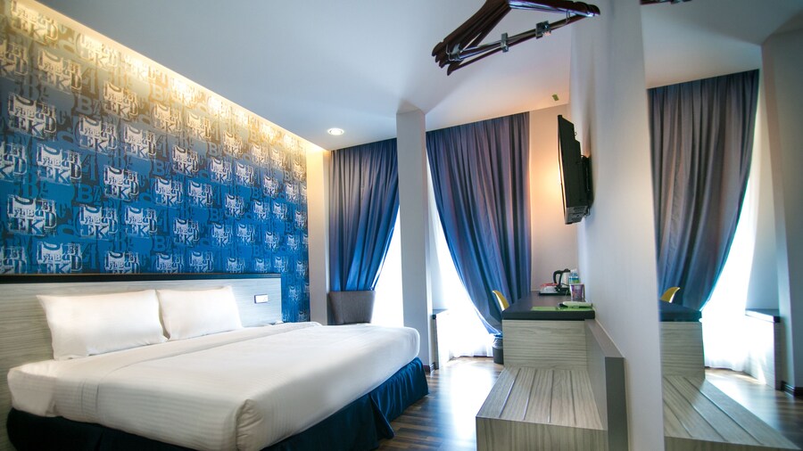 Indra Hotel - Boutique Suites