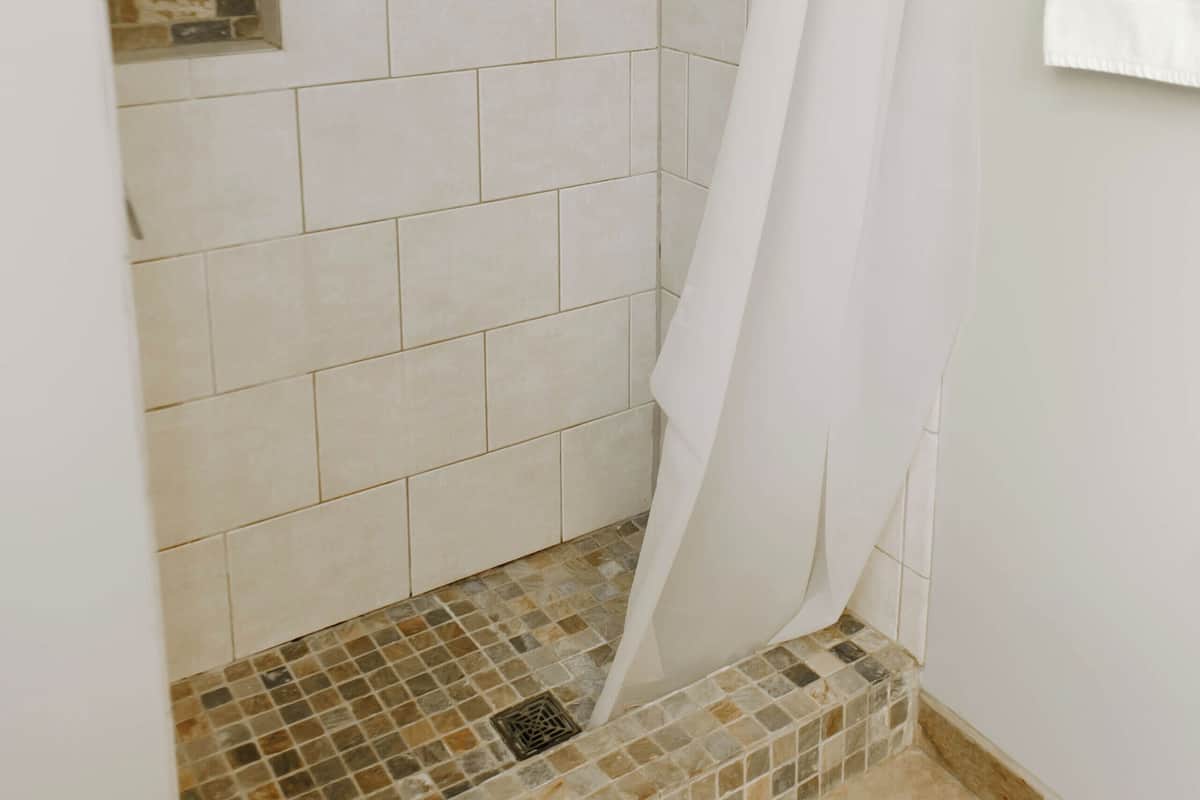 Free toiletries, towels