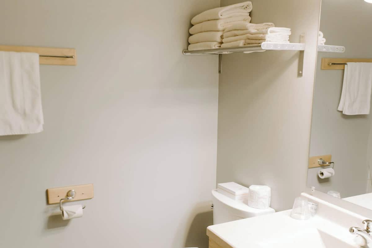 Free toiletries, towels