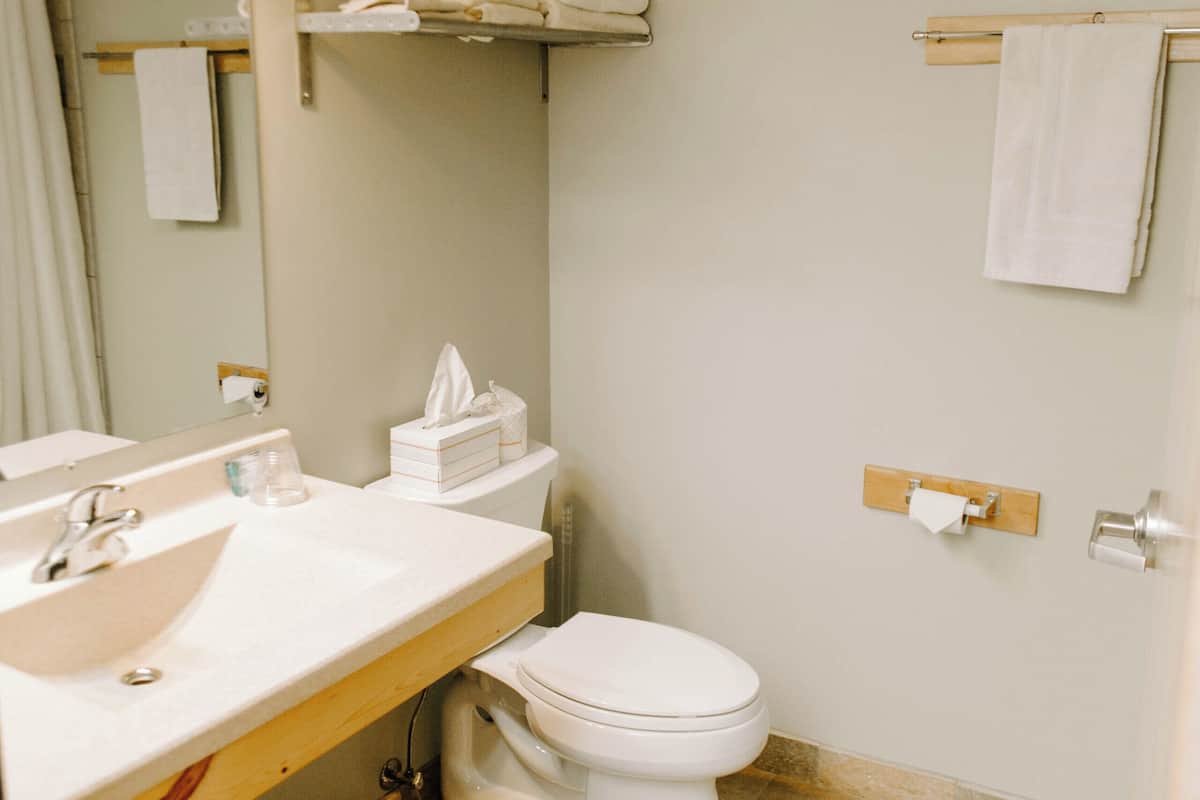 Free toiletries, towels