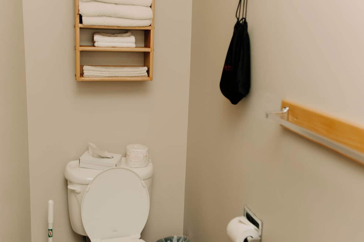 Free toiletries, towels