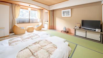 Japanese Traditional Room | In-room safe, free WiFi, bed sheets