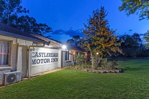 Front of property - Castlereagh Motor Inn (Gilgandra)