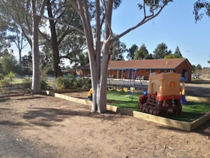 Zona de jocs infantil: a l'aire lliure