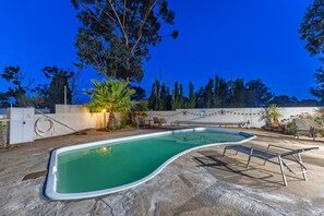 Seasonal outdoor pool - Castlereagh Motor Inn (Gilgandra)