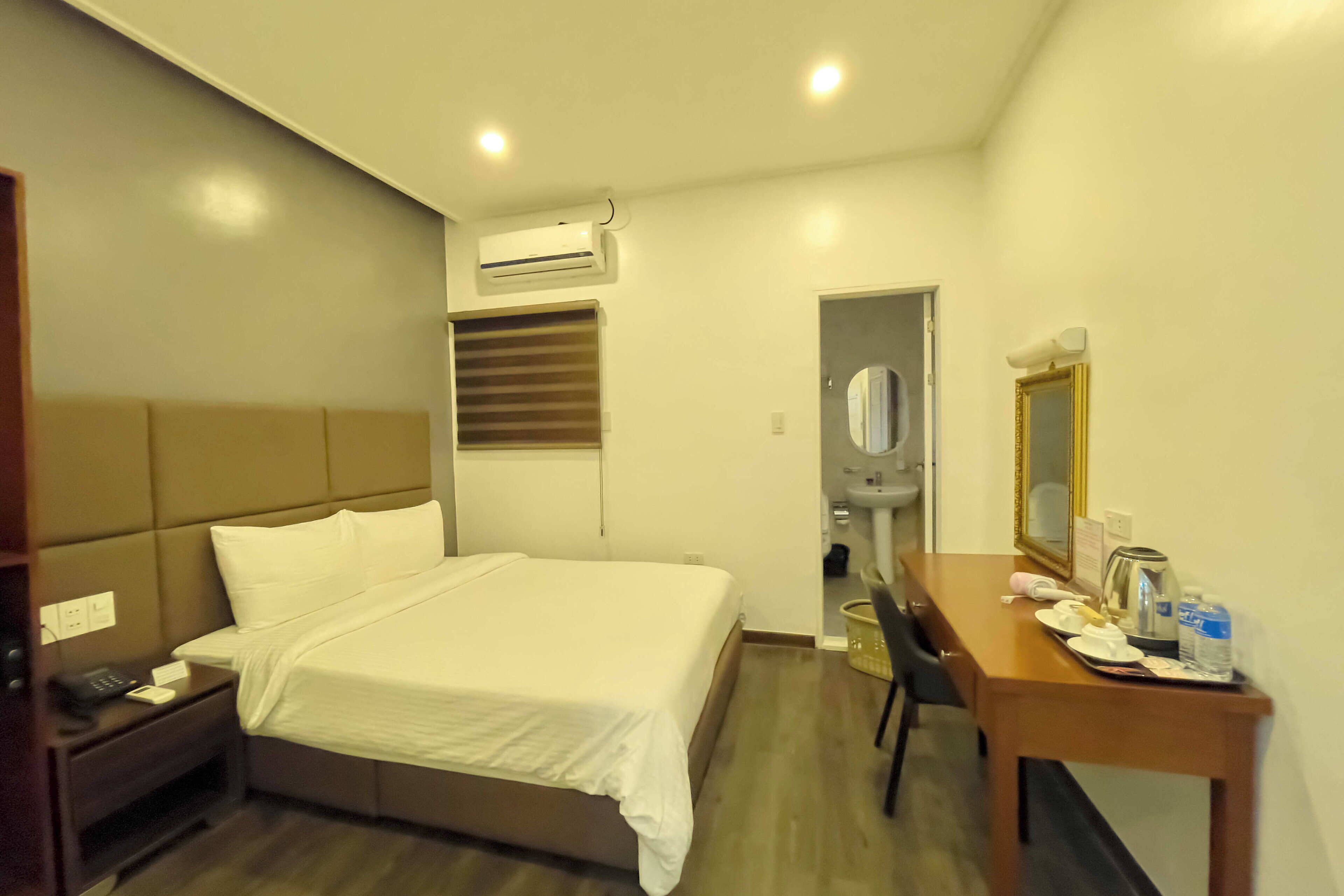 Suite | Een kluis op de kamer, een bureau, gratis wifi, beddengoed