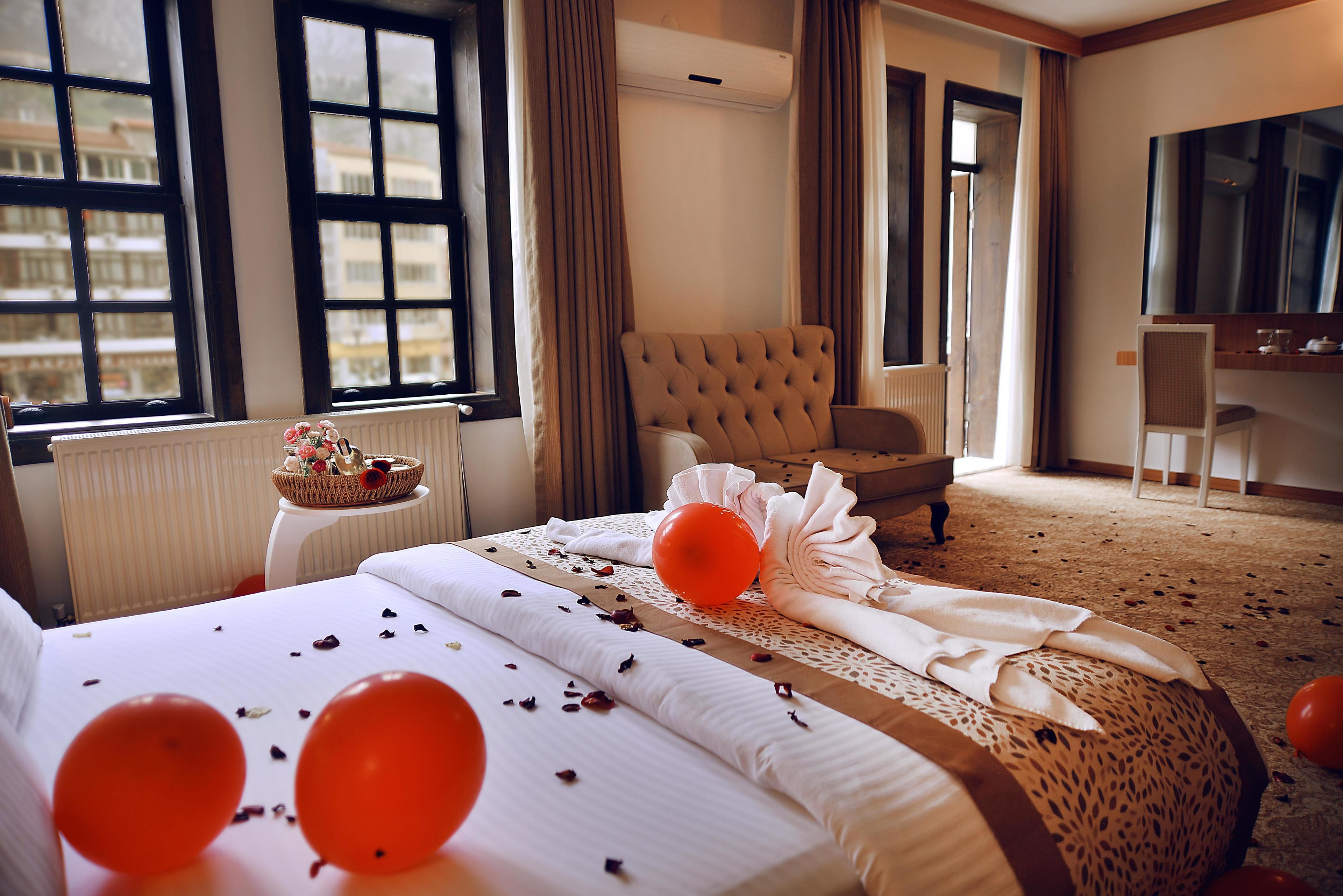 suite | minibar, desk, soundproofing, free cots/infant beds