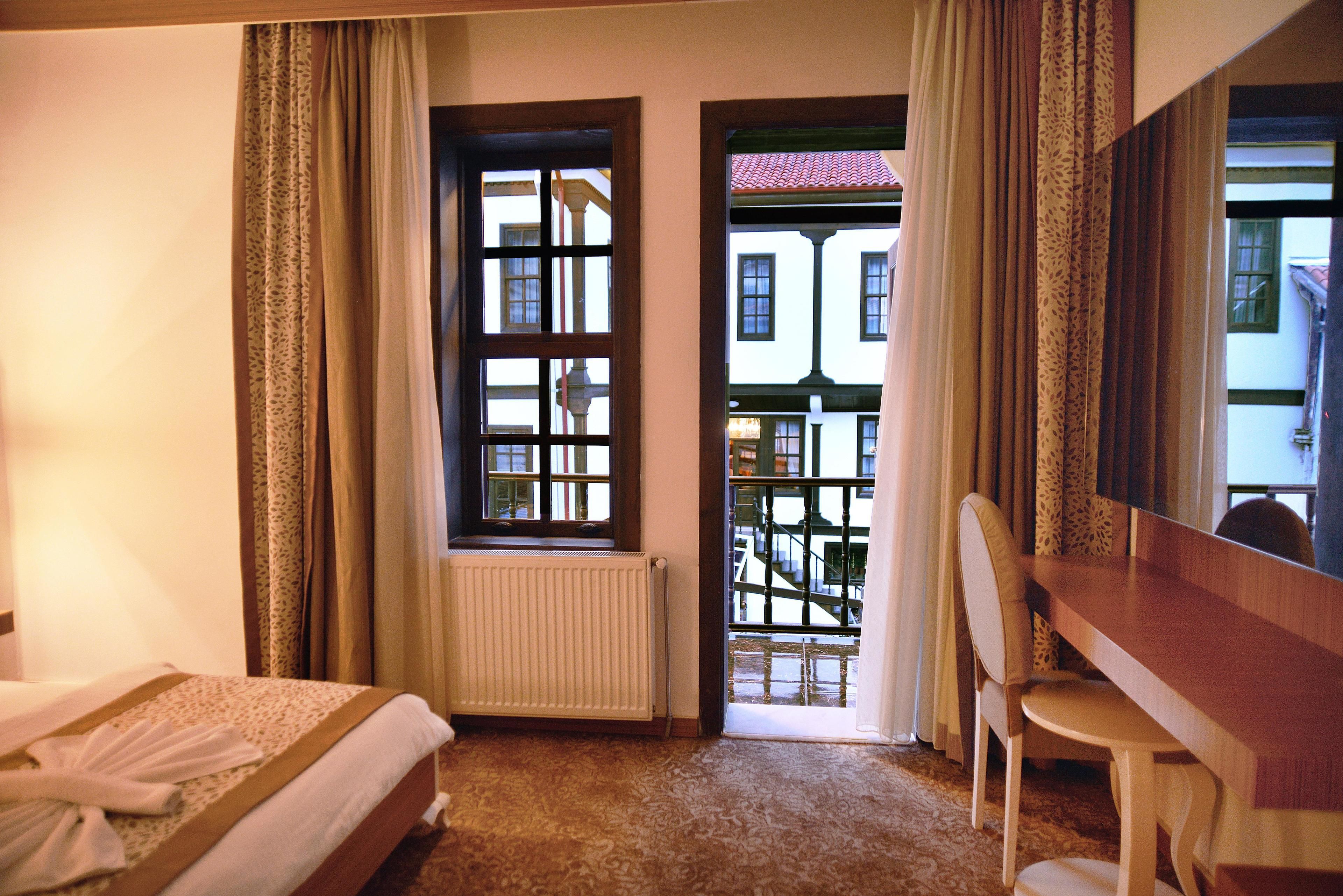 double room | minibar, desk, soundproofing, free cots/infant beds