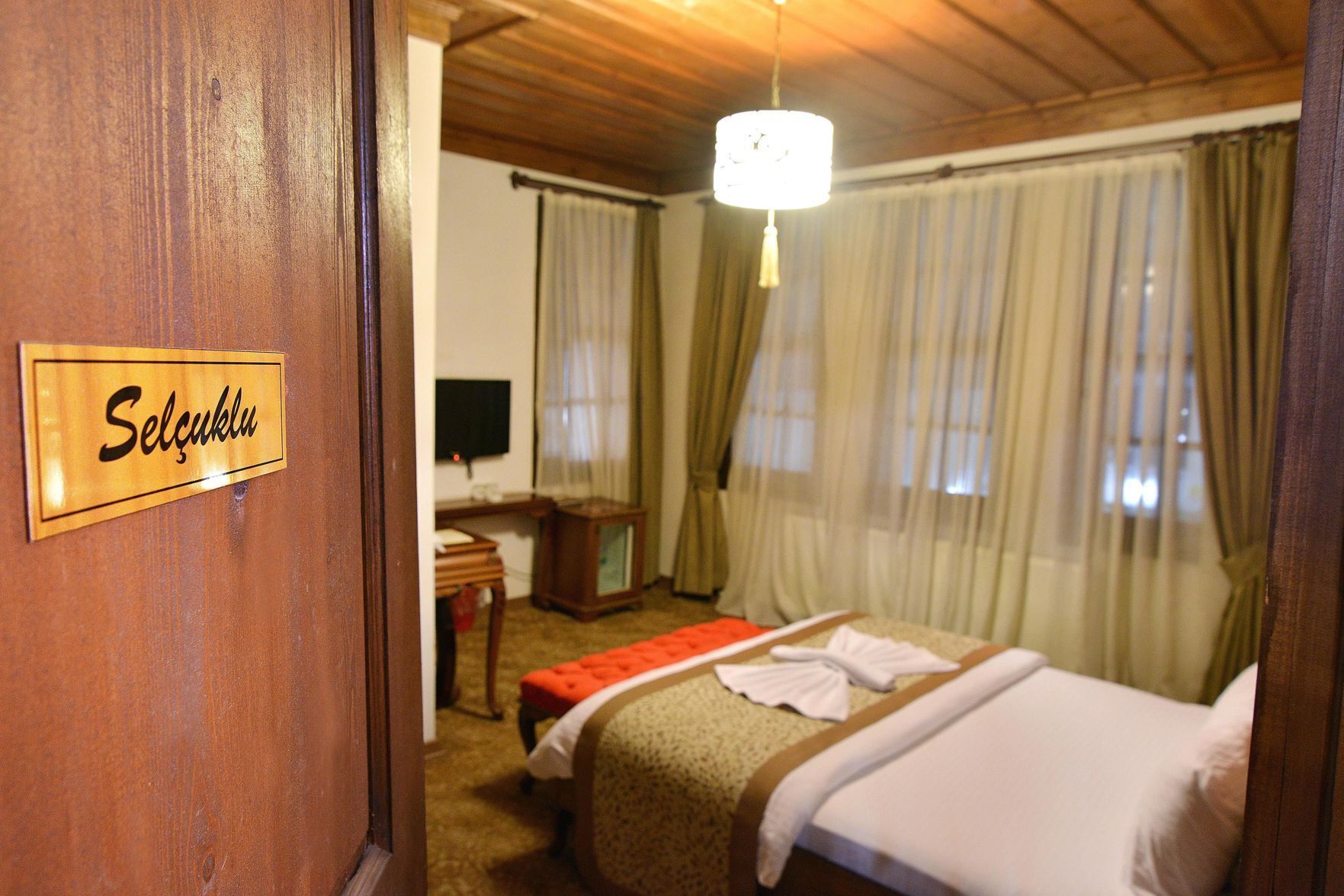 Minibar, desk, soundproofing, free cribs/infant beds