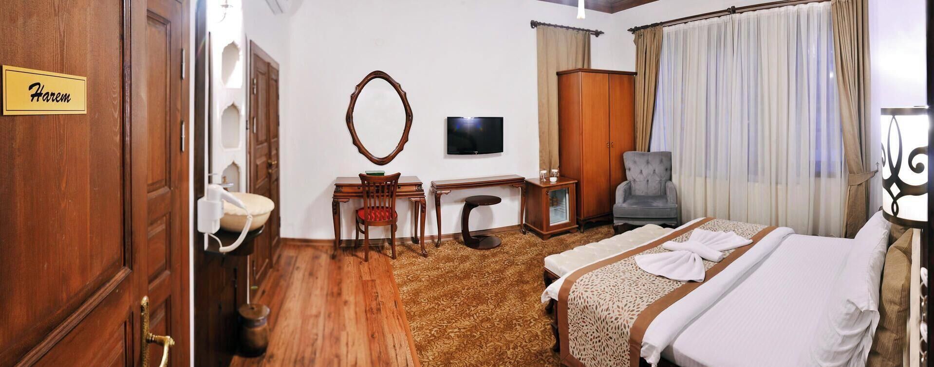 Minibar, desk, soundproofing, free cribs/infant beds