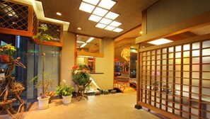 Interior entrance - Isawa View Hotel (Fuefuki)