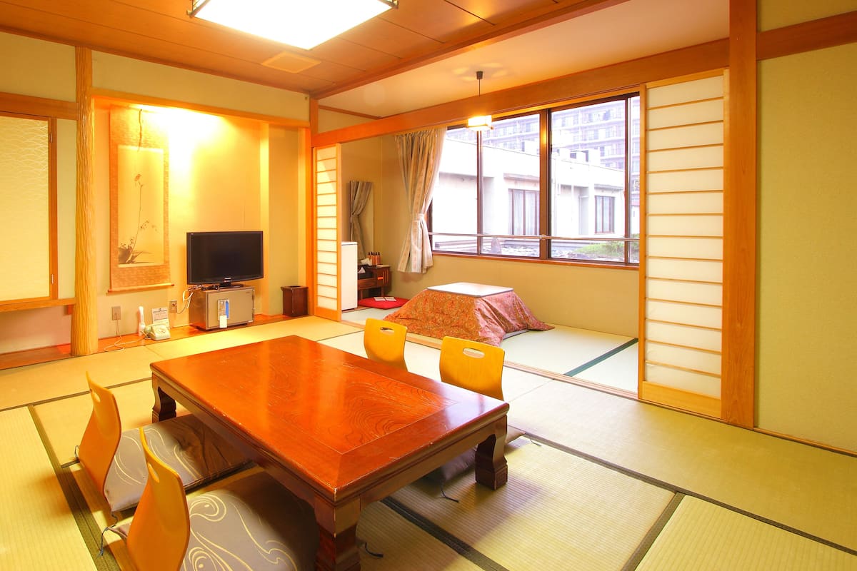 1 bedroom, in-room safe, free WiFi, bed sheets