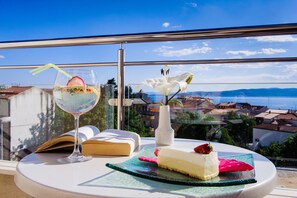 View from room - Villa Palloma (Baska Voda)