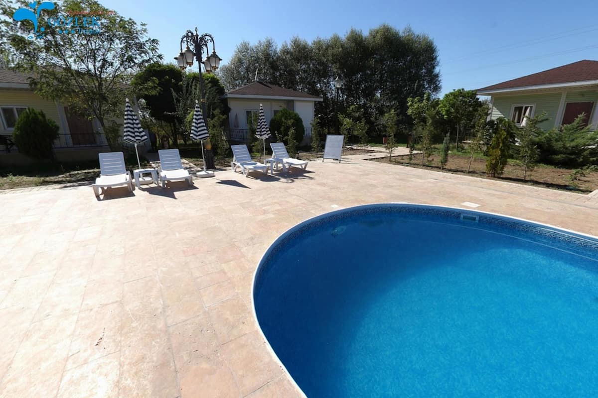 Panoramic Apartment, Multiple Beds, Lanai, Pool View | Premium bedding, in-room safe, desk, blackout drapes
