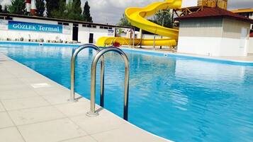 2 indoor pools, 2 outdoor pools, cabanas (surcharge), pool umbrellas