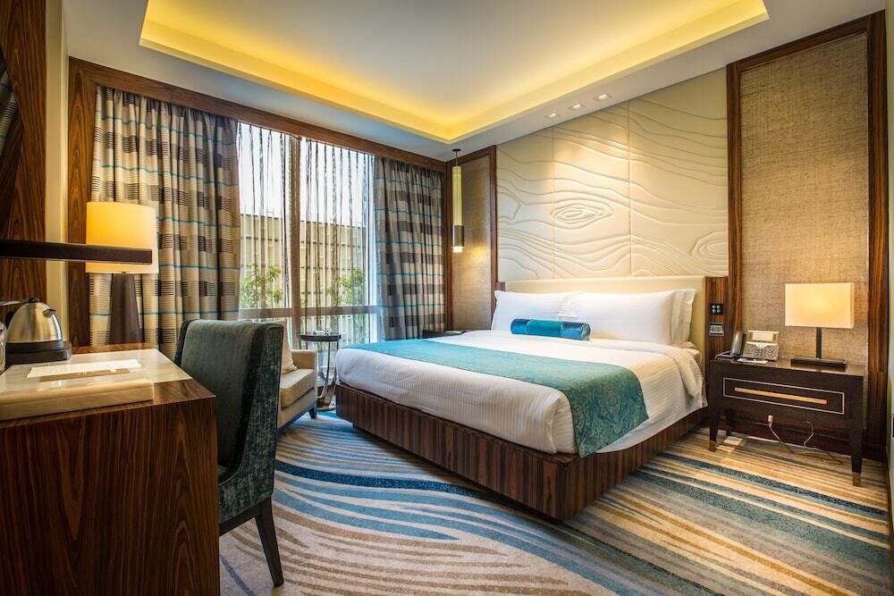 Premium bedding, in-room safe, desk, blackout curtains