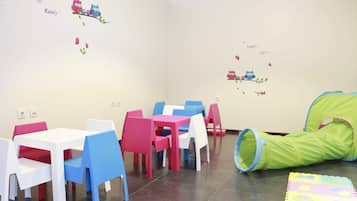 Área de juegos infantiles techada