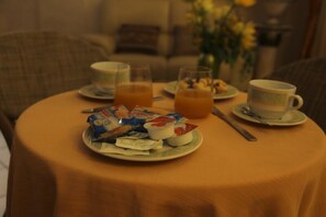 Free daily full breakfast - Hotel Ristorante Rinelli (Margherita di Savoia)
