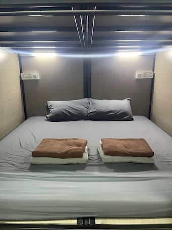 Blackout drapes, iron/ironing board, free WiFi, bed sheets