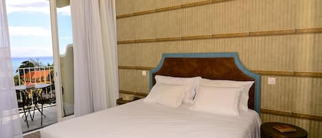 Premium Studio, Balcony, Sea View | Premium bedding, in-room safe, individually decorated