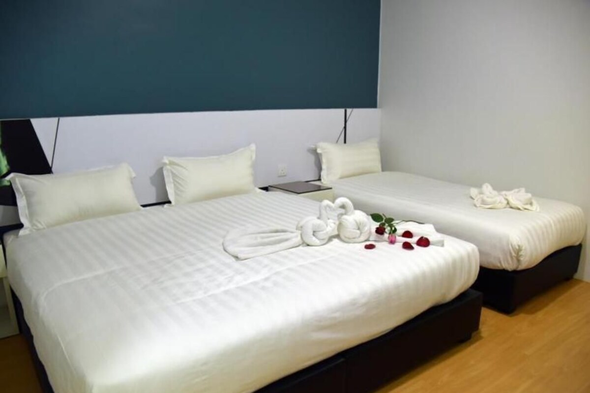 Desk, iron/ironing board, rollaway beds, free WiFi