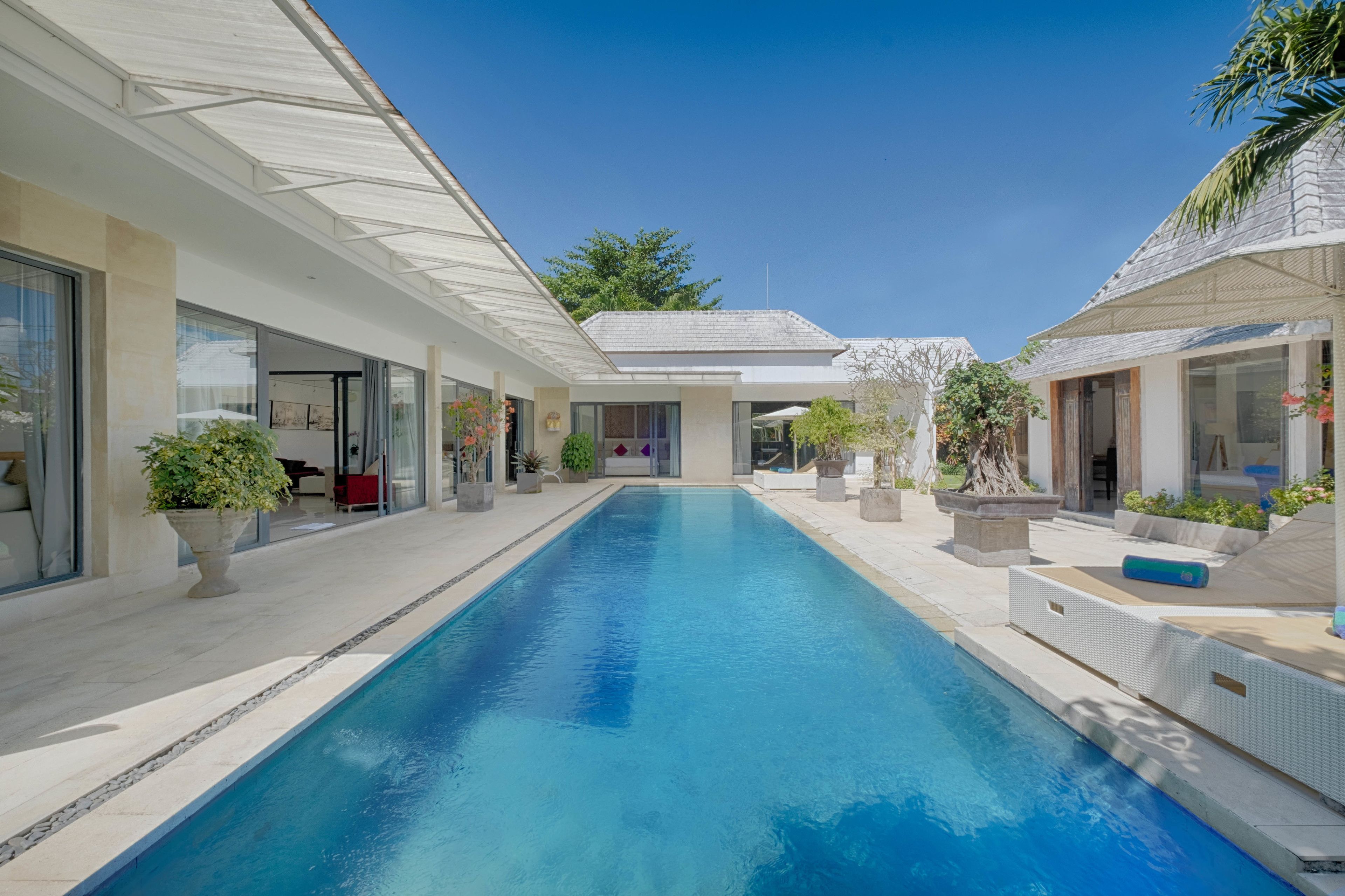 5 outdoor pools