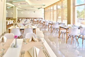 Restaurant - Hotel Grifid Foresta  Adults Only (Golden Sands)