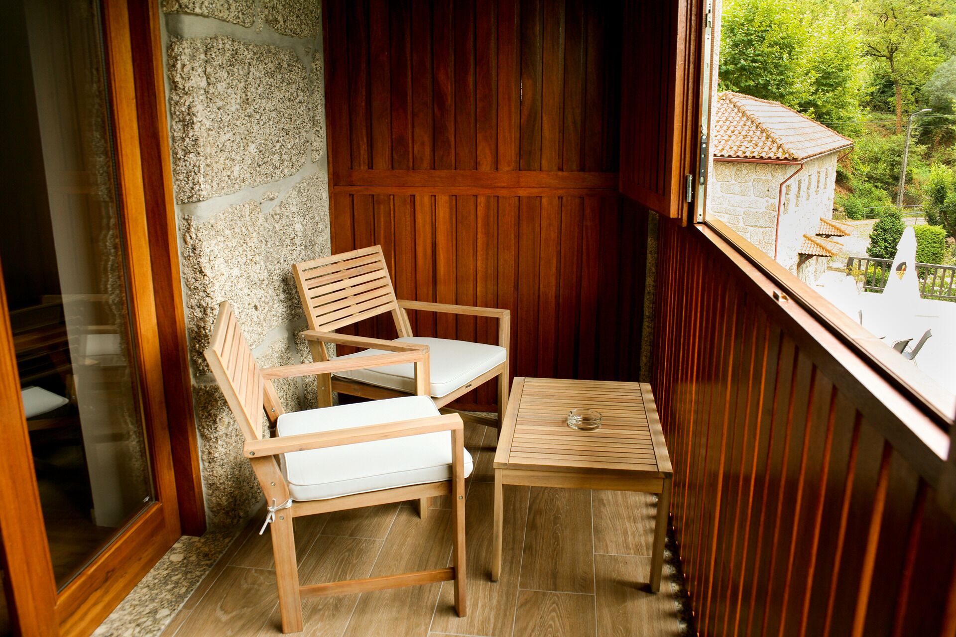 Quarto conforto | Escrivaninha, espaço de trabalho para notebook, Wi-Fi de cortesia